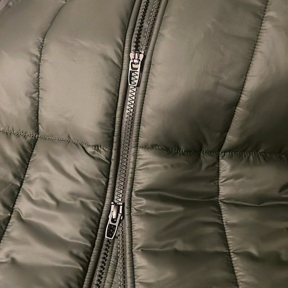 NEW UNISEX Lululemon Insulated Bomber Jacket Medium Olive NWOT - Picture 10 of 13